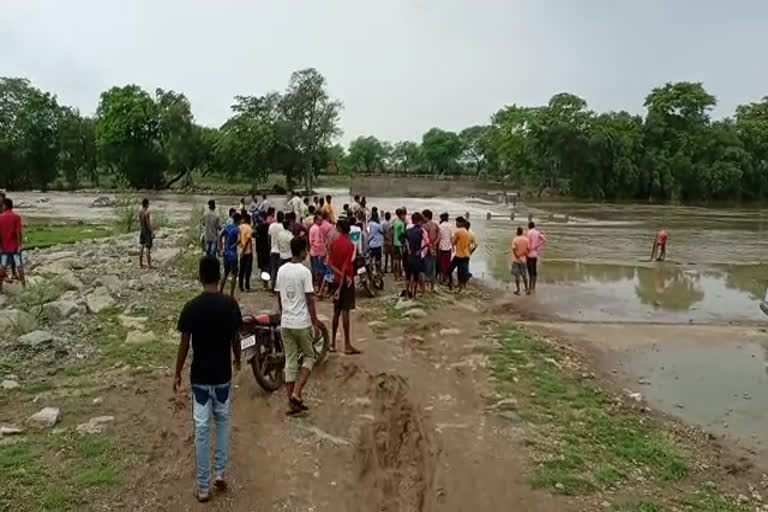 Two youths flowed in Kanji drain of Pamgarh