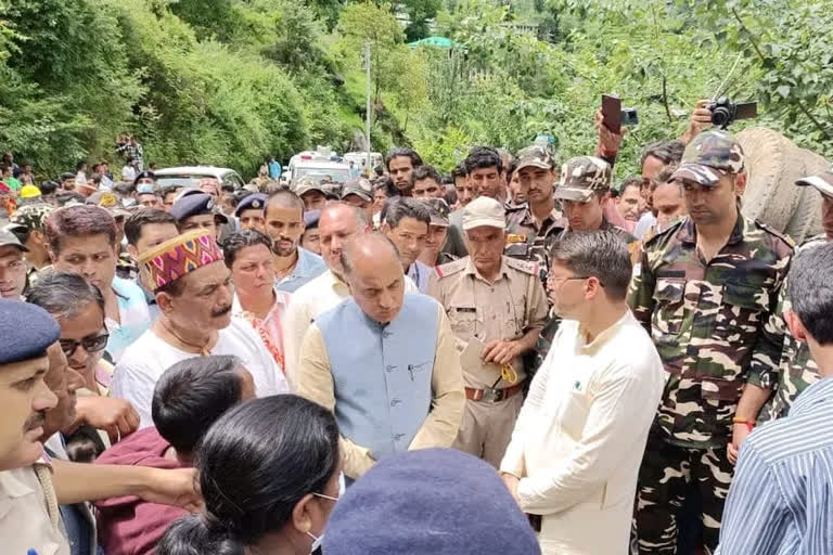 CM Jairam met the families of the victims in the accident