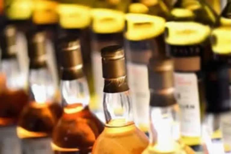 Four liquor smugglers arrested in Siwan