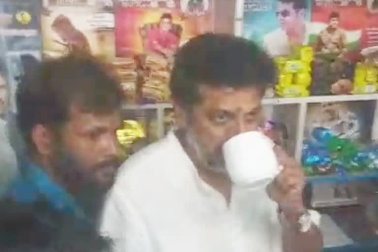 Actor Shivarajm kumar drink tea at a fan's tea shop