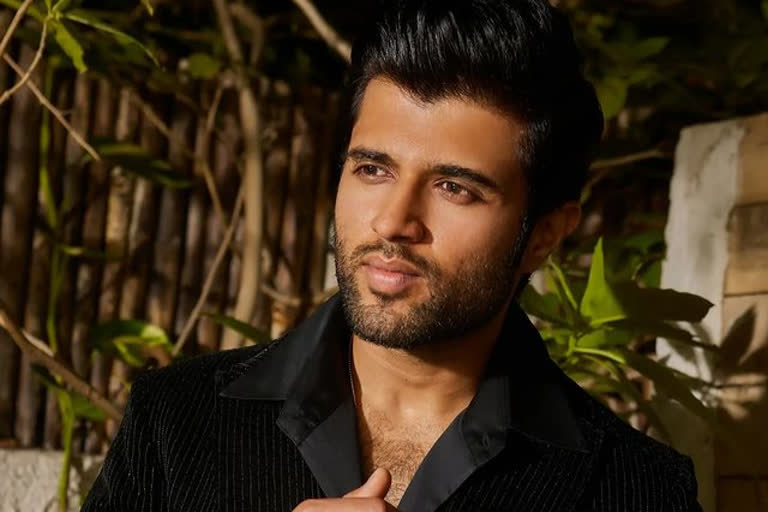 Vijay Deverakonda viral picture