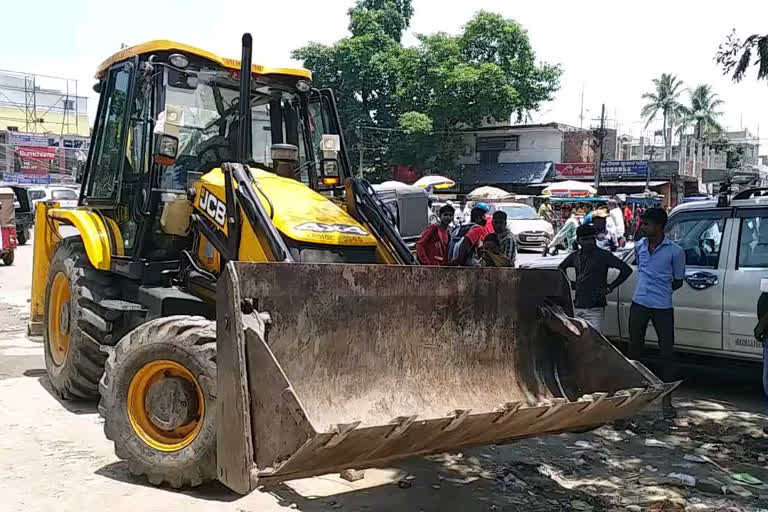 पूर्णिया में अतिक्रमण पर चला प्रशासन का बुलडोजर