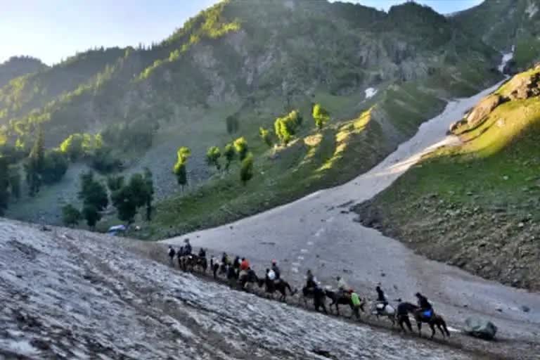 Amarnath Yatra resumes after improvement in weather