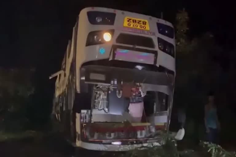 1 dead, more than 30 injured as private bus overturns in Rayagada district