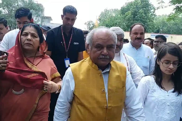 Narendra Singh Tomar criticism Congress