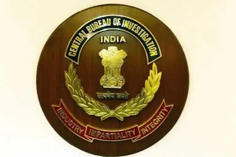 The CBI sleuths carry out simultaneous searches in Srinagar, Jammu, New Delhi, Mumbai and Patna in connection with an alleged corruption case in the Kiru hydroelectric power project construction.