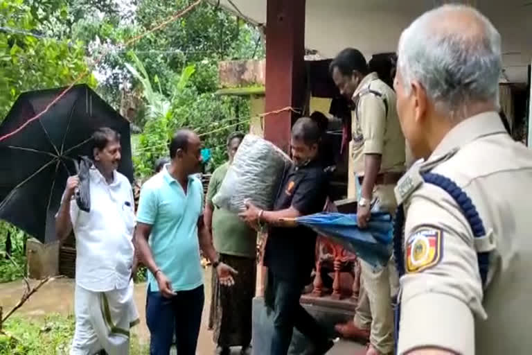 Assam native arrested with ganja  Kunnathunad police arrest Assam native  കഞ്ചാവുമായി അസം സ്വദേശി പിടിയില്‍  അസം സ്വദേശി പിടിയില്‍