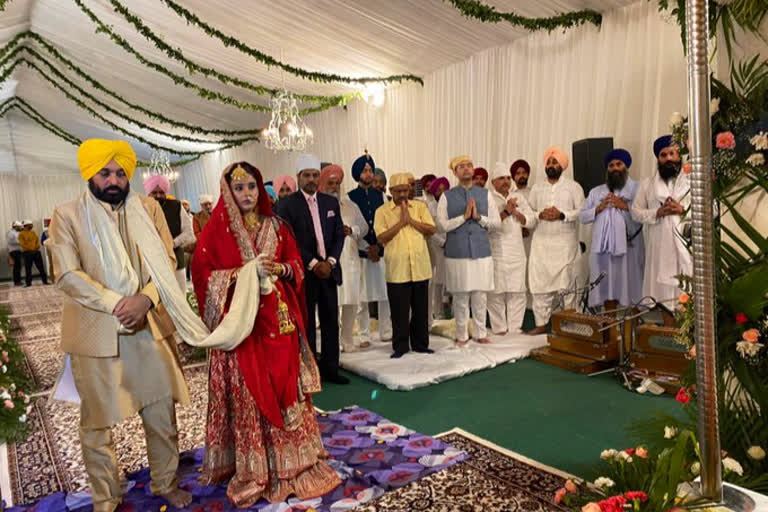 Punjab CM ties nuptial knot with Dr Gurpreet Kaur at a simple function