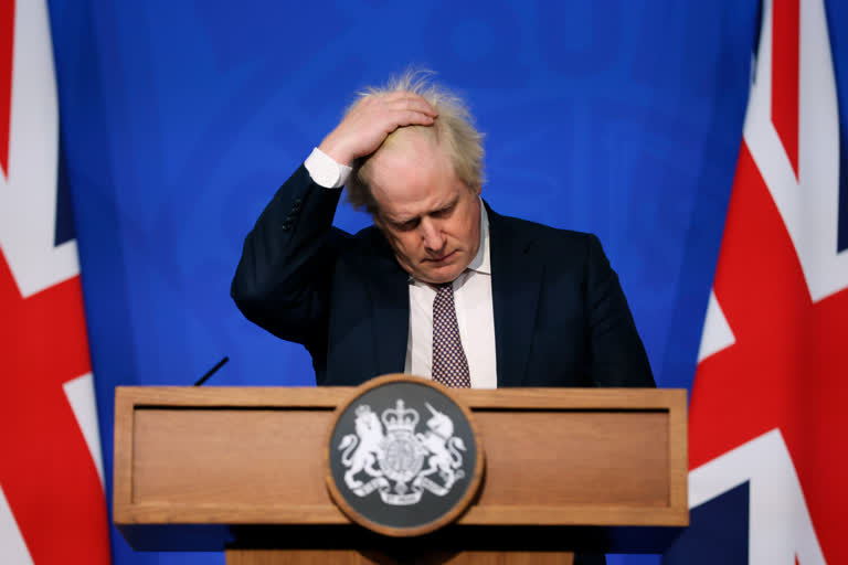 Boris Johnson resigns