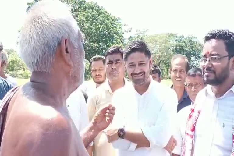 Lurinjyoti Gogoi visited flooded area at Barbhag