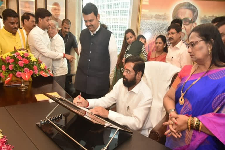 Eknath Shinde formally takes charge of Maharashtra CMO