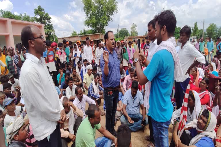 Uproar in Gram Sabha for land acquisition in Latehar