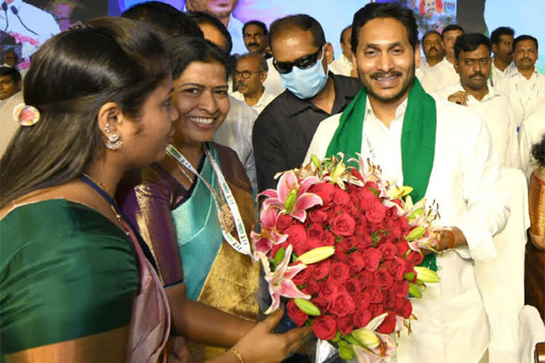 YSRCP Plenary held greatfully on first day at guntur