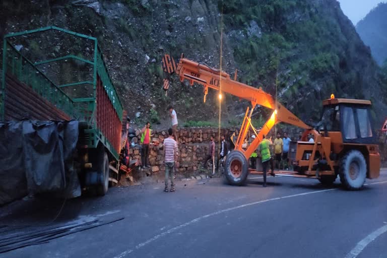 road accident in tehri