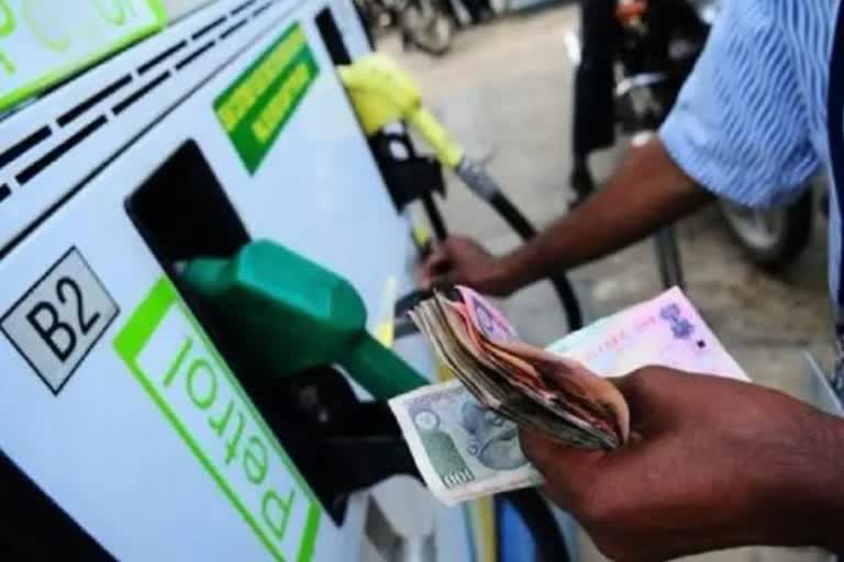 India's fuel consumption jumps 18 pc in June  petroleum product consumption in India  post covid economic activity  പെട്രോളിയം ഉത്‌പന്നങ്ങളിലെ വര്‍ധനവ്  കൊവിഡാനന്തര സാമ്പത്തിക പ്രവര്‍ത്തനം  പെട്രോള്‍ ഡീസല്‍  പെട്രോള്‍  ഡീസല്‍