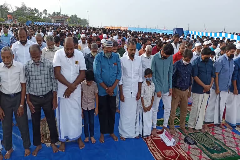 perunnal niskaram held in kollam beach  perunnal niskaram  kollam news  കൊല്ലം വാര്‍ത്തകള്‍  ബലി പെരുന്നാൾ  kollam beach