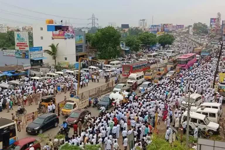 வானகரத்தில் அதிமுக பொதுக்குழு