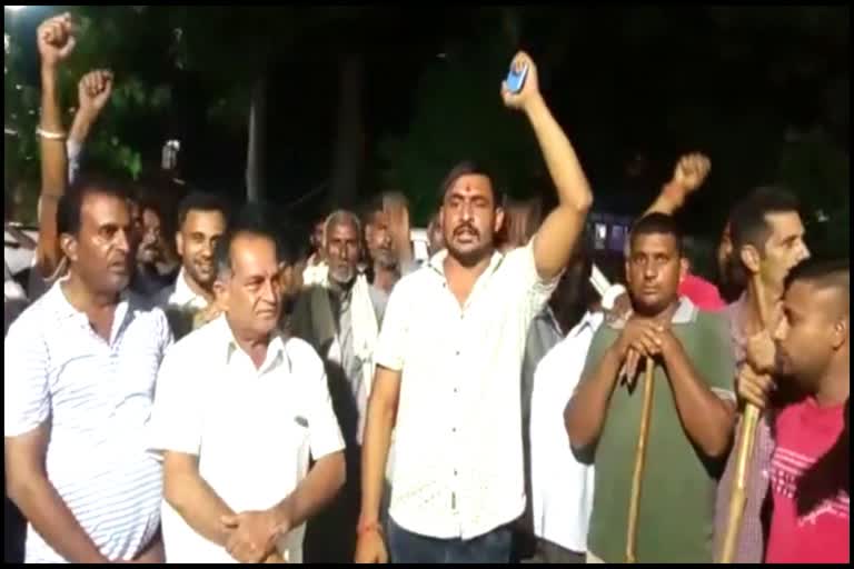 Villagers protest in yamunanagar