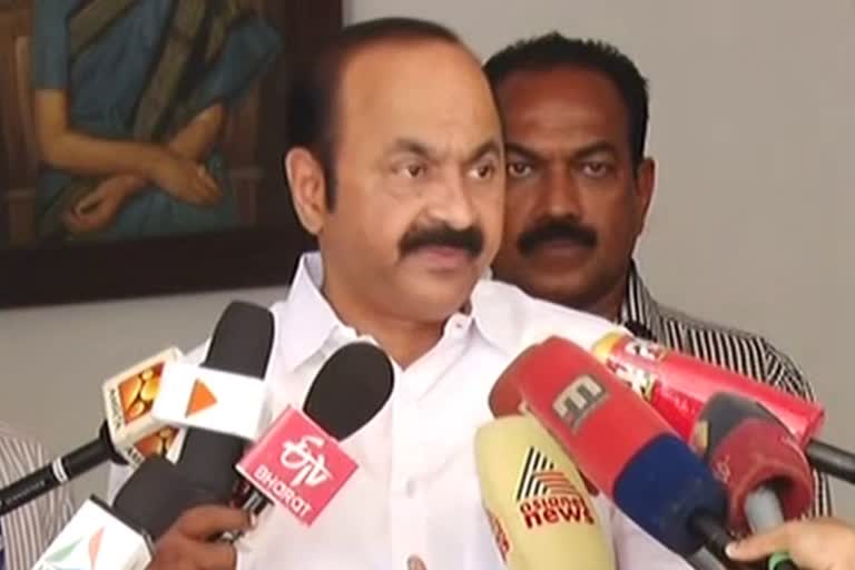 vd satheesan against R Sreelekha ips  ആര്‍ ശ്രീലേഖയുടേത് ഞെട്ടിക്കുന്ന വെളിപ്പെടുത്തലെന്ന് വിഡി സതീശന്‍  ആര്‍ ശ്രീലേഖയ്‌ക്കെതിരെ പ്രതിപക്ഷ നേതാവ് വിഡി സതീശന്‍  vd satheesan against former jail dgp R Sreelekha