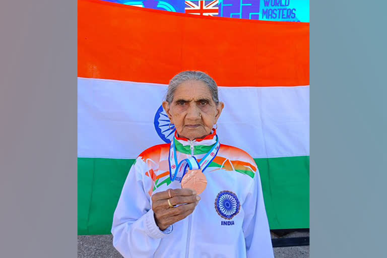 Bhagwani Devi win gold medal, Bhagwani Devi at World Masters Athletics, 94 year old Bhagwani wins medal