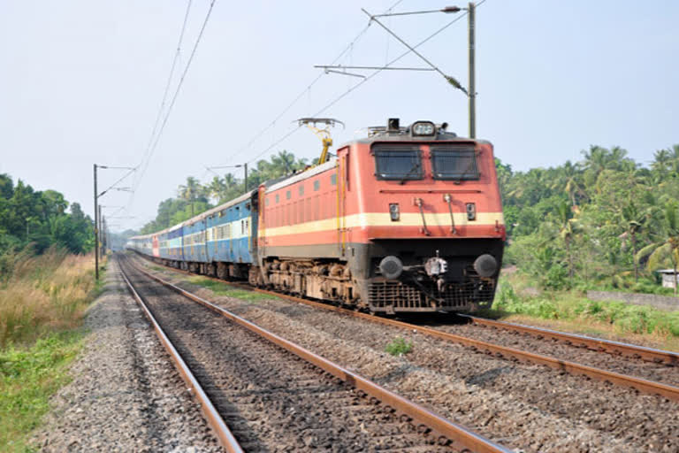 Train services cancel due to Heavy rain effect in telangana