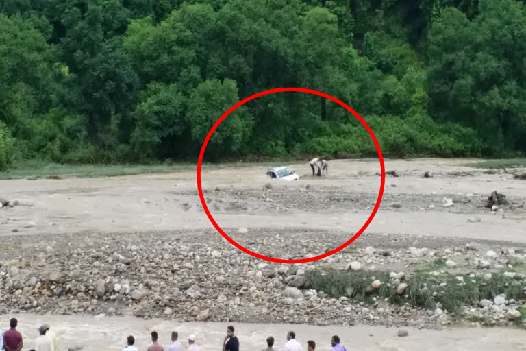 Car Washed away in Dhangarhi