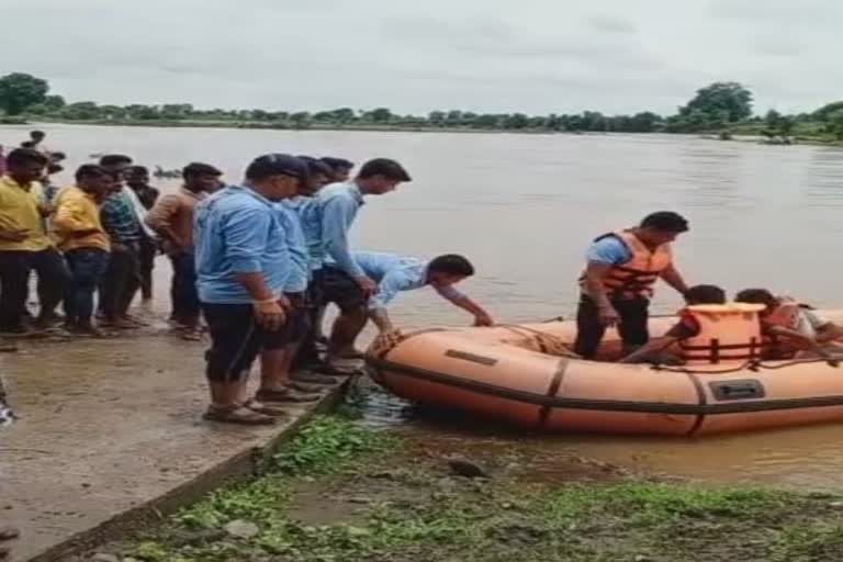 Sehore Labours Trapped in Flood