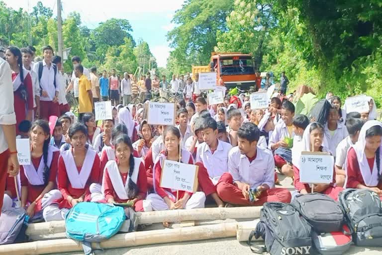 Acute shortage of teacher, school students blockade road in Tripura