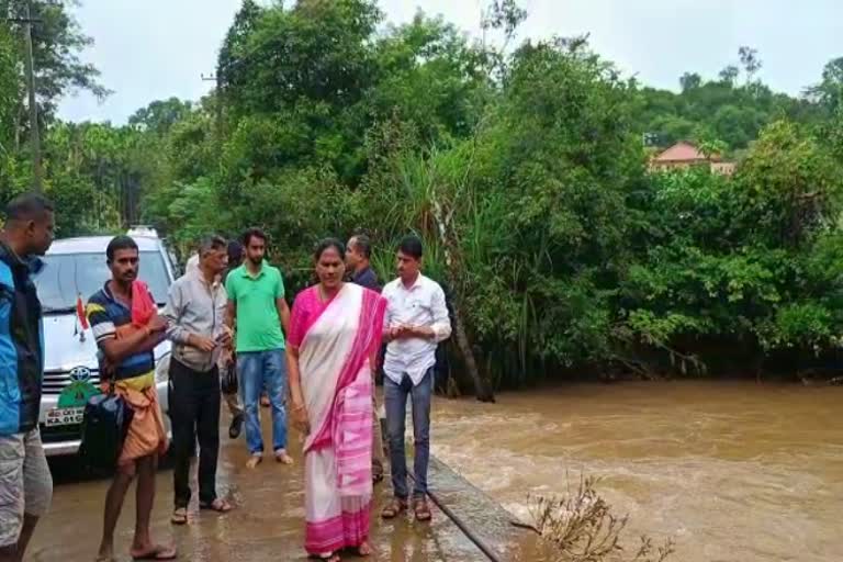 Union Minister Shobha Karandlaje visits rain affected areas in Chikkamagaluru