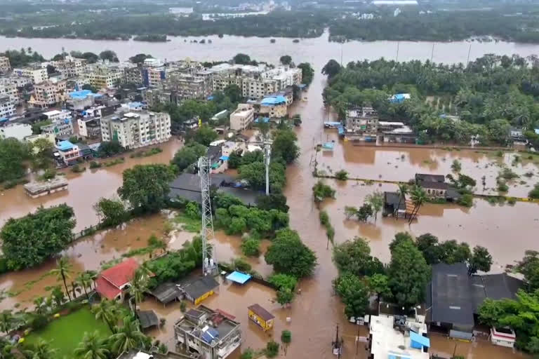 जोरदार पासवामुळे अहमदाबादमध्ये पूरसंकट