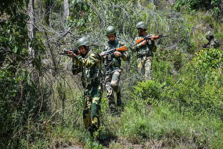 Infiltration bid foiled along LoC in Poonch: Army  പൂഞ്ചിലെ നുഴഞ്ഞുകയറ്റ ശ്രമം  പൂഞ്ചിലെ ഭീകരാക്രമണം  ഖാരി മേഖലയിൽ സൈന്യവും തീവ്രവാദികളും തമ്മിൽ ഏറ്റുമുട്ടൽ  ലാൽ ബസാറിൽ ചെക്ക് പോസ്‌റ്റിനു നേരെ ഭീകരാക്രമണം  terrorist attack at jammu kashmir poonch  terrorist attack at lal bazar police check point  Indian army foils infiltration bid at poonch