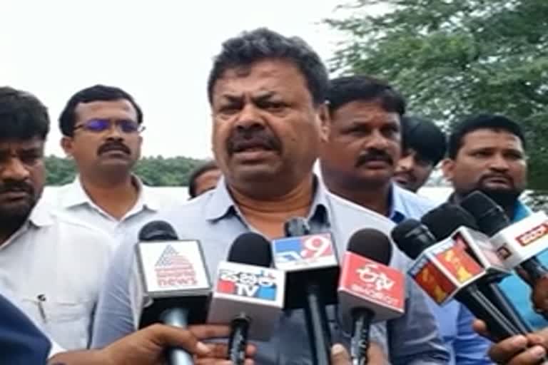 congress-dreaming-to-come-power-in-karnataka-says-bjp-mla-renukacharya