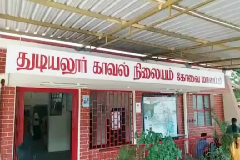 transgenders arrested for murder in tamil nadu  coimbatore transgenders held for murdering a man  coimbatore man dies after transgenders assault  കോയമ്പത്തൂർ ട്രാന്‍സ്‌ജെന്‍ഡറുകള്‍ അറസ്റ്റ്  മധ്യവയസ്‌കന്‍ കൊലപാതകം ട്രാന്‍സ്‌ജെന്‍ഡറുകള്‍ അറസ്റ്റ്  തമിഴ്‌നാട് ട്രാന്‍സ്‌ജെന്‍ഡറുകള്‍ അറസ്റ്റ്