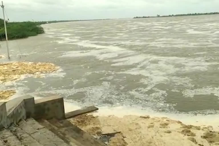 gates lifted as heavy flow at tungabhadra reservoir