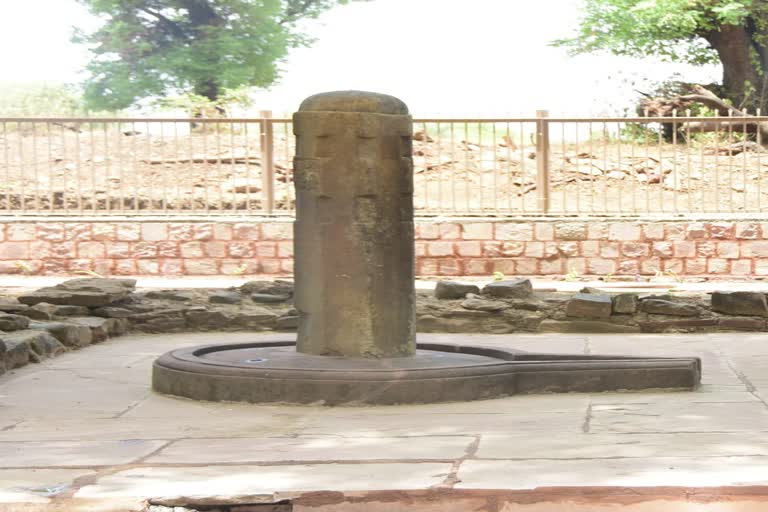 shiv temple where worshiping not allowed