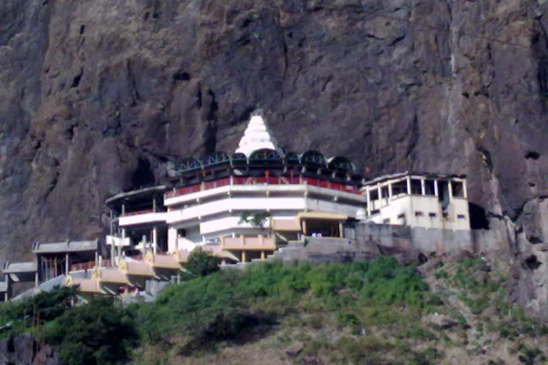 temple of wani saptashrungi mata will remain closed for 45 days in nashik