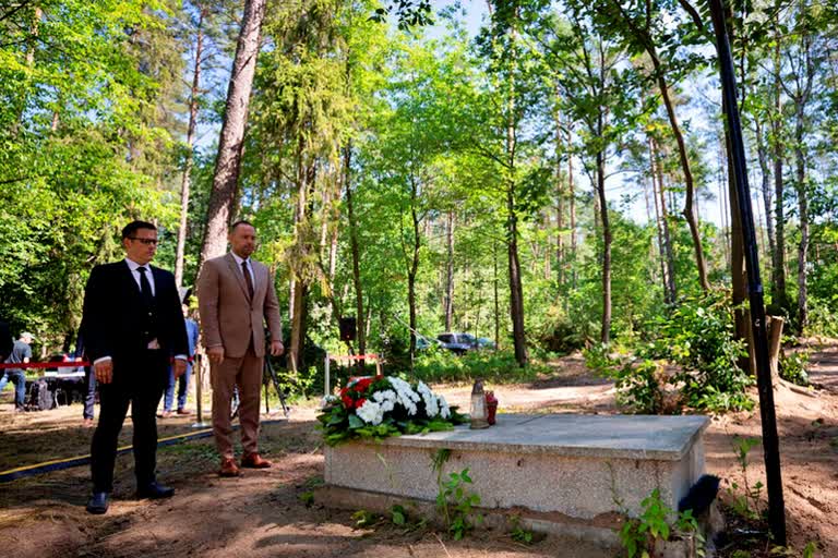 Poland mass graves