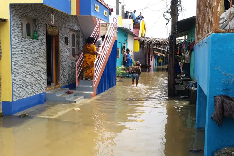 Bhadra Dam geat open