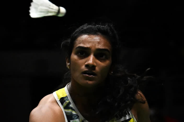 Singapore Open  PV Sindhu Reaches Final in Singapore Open  PV Sindhu  PV Sindhu beat Saena Kawakami  Saena Kawakami  സിംഗപ്പൂർ ഓപ്പൺ  പിവി സിന്ധു സിംഗപ്പൂർ ഓപ്പൺ ഫൈനലില്‍  പിവി സിന്ധു