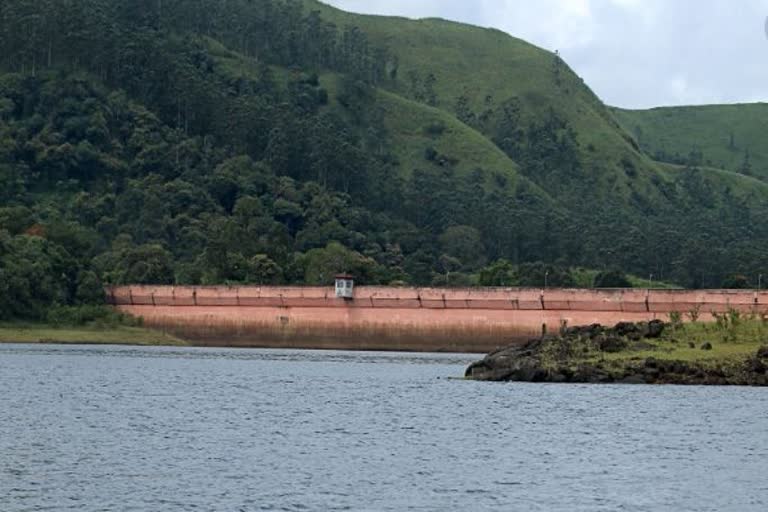 Water level rises in Mullaperiyar  Mullaperiyar Tamil Nadu s first warning to Kerala  മുല്ലപ്പെരിയാറിൽ ജലനിരപ്പ് ഉയരുന്നു  മുല്ലപ്പെരിയാർ കേരളത്തിന് തമിഴ്‌നാടിന്‍റെ ആദ്യ മുന്നറിയിപ്പ്  ഇടുക്കി ജില്ല ഭരണകൂടത്തിന് തമിഴ്‌നാട് മുന്നറിയിപ്പ്  mullapperiyar dam water level incresing  മുല്ലപ്പെരിയാർ ഡാം ജലനിരപ്പ് ഉയരുന്നു