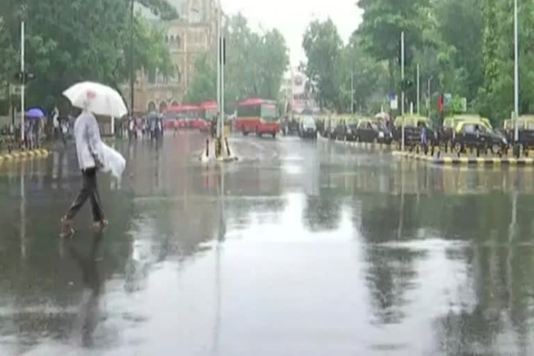 weather updates in Kerala  rain updates kerala  rain updates  സംസ്ഥാനത്ത് അഞ്ച് ദിവസം ശക്തമായ മഴ  ഇന്ന് അഞ്ച് ജില്ലകളിൽ യെല്ലോ അലർട്ട്  സംസ്ഥാനത്ത് അടുത്ത അഞ്ച് ദിവസം മഴ  കേരളത്തിൽ മഴ ശക്തം  കേന്ദ്ര കാലാവസ്ഥ നിരീക്ഷണ കേന്ദ്രം