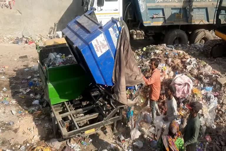 garbage collection system collapsed due to lack of resources