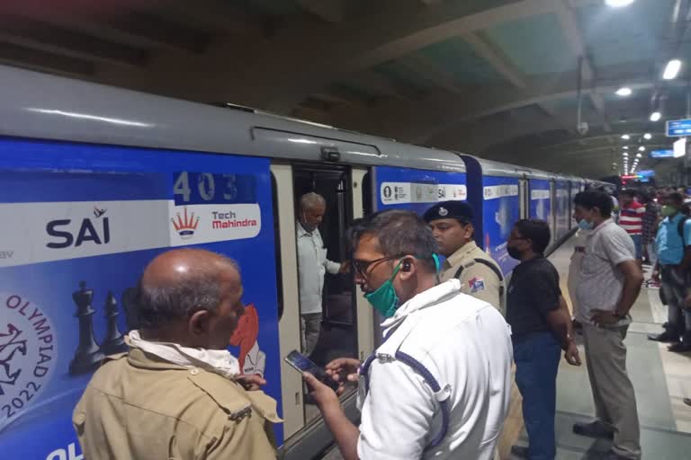 fire in kolkata metro