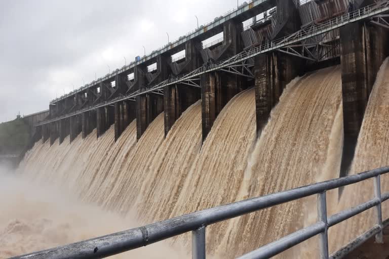 13 gates of Tawa dam Opened