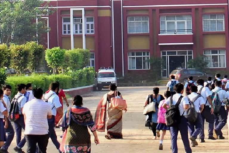 தனியார் பள்ளிகள் ஸ்டிரைக் விவகாரம்