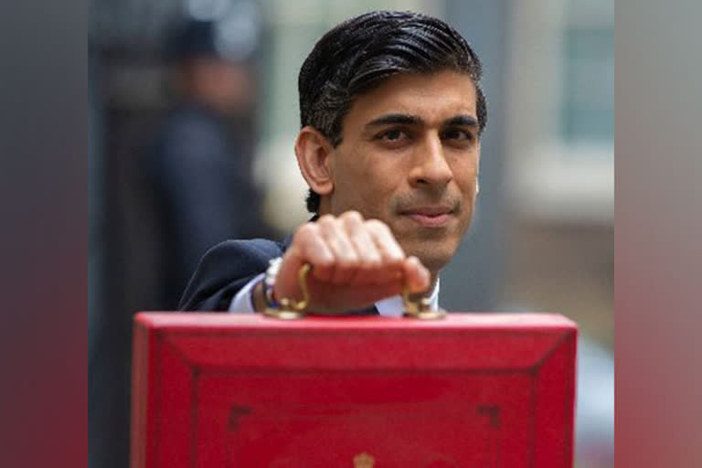 Rishi Sunak tops new UK PM vote