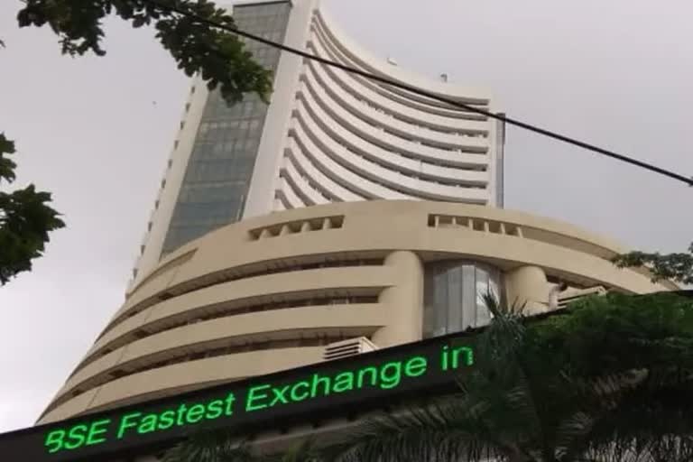 Nifty open with weakness on weak global cues