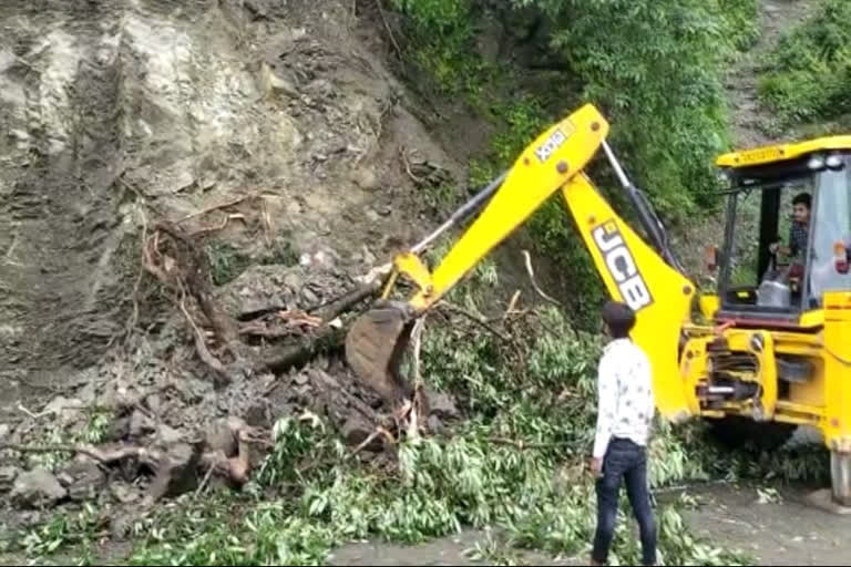 Dehradun Mussoorie Road