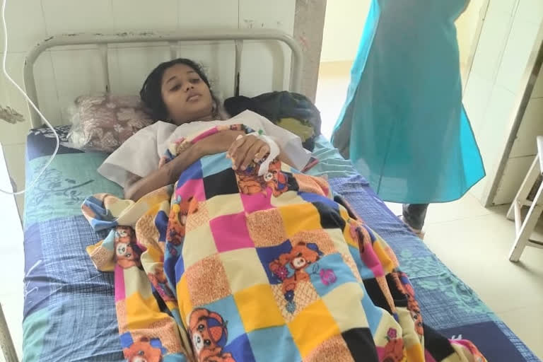 daughter in Kerala over boundary wall dispute