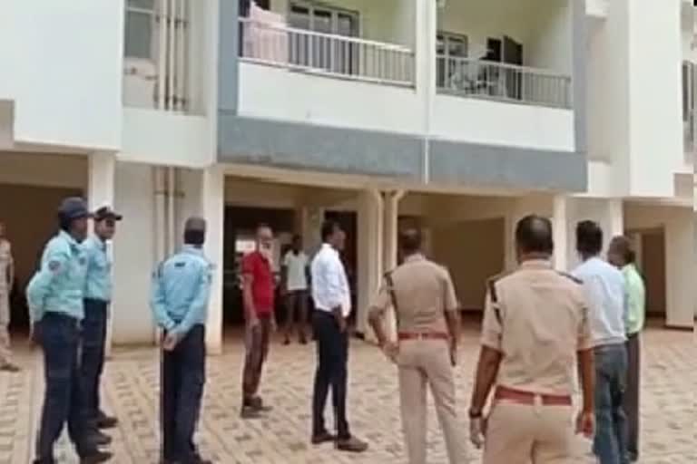 Girl dies after falling from seventh floor in Jagdalpur